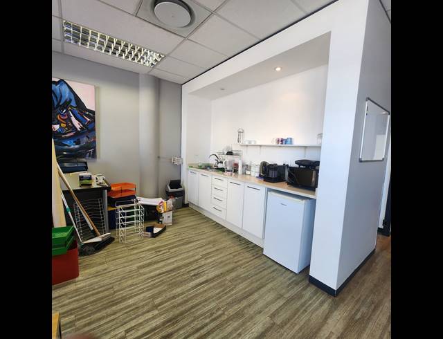 118M² OFFICE FOR SALE IN UMHLANGA CENTRAL